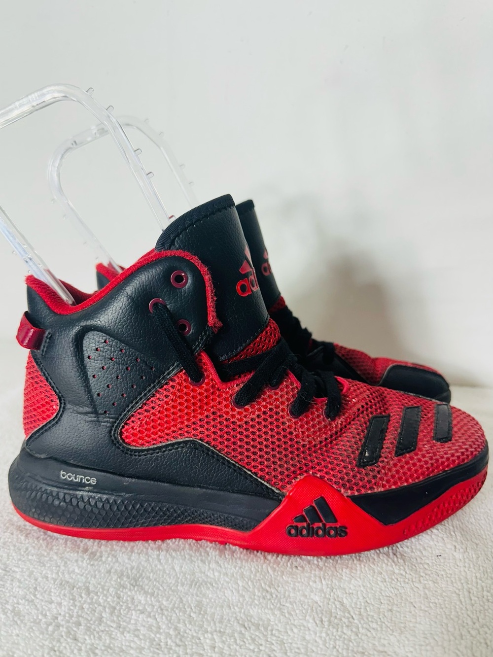 Adidas DT BBall Mid J Black Red Mesh High Top Cushion Court Shoes 5.5Y